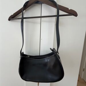 90’s Classic Black Leather Shoulder Bag